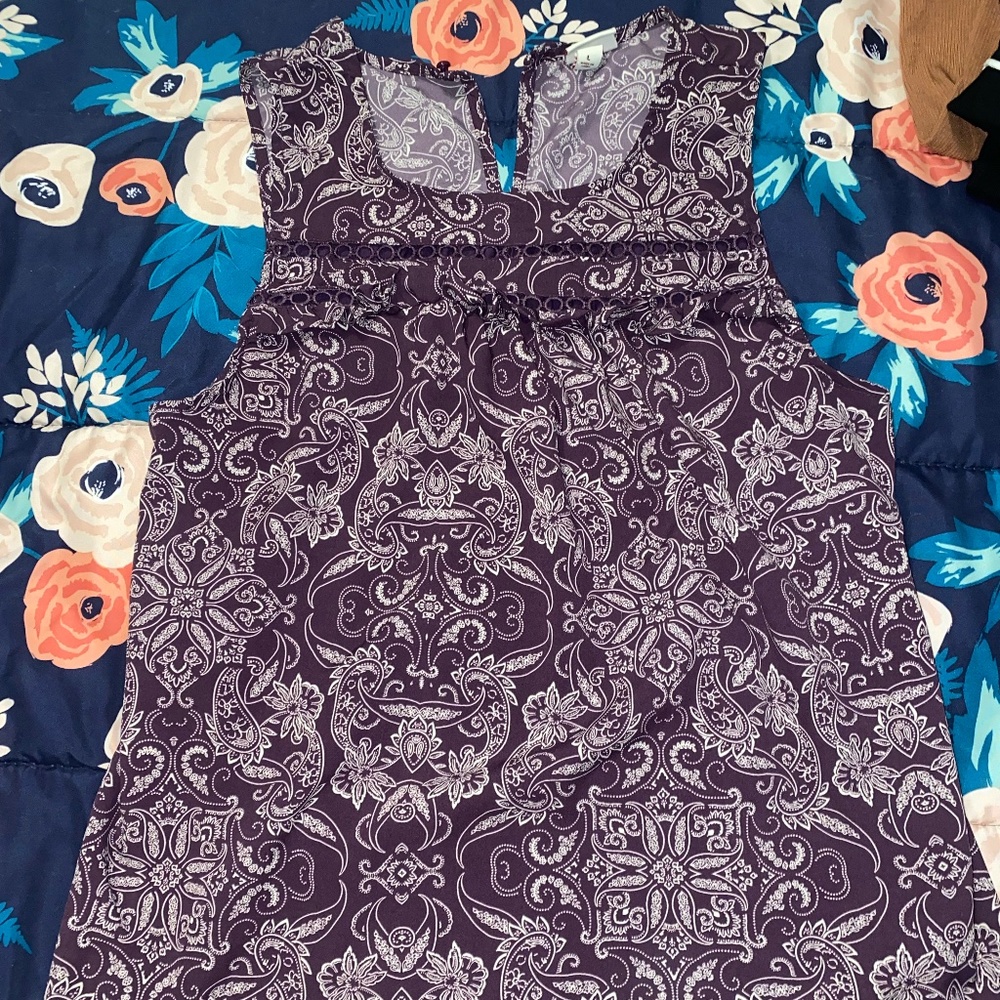 Purple and White Sleeveless top